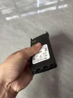 Motorola HNN9013D Batteries - in-hand use