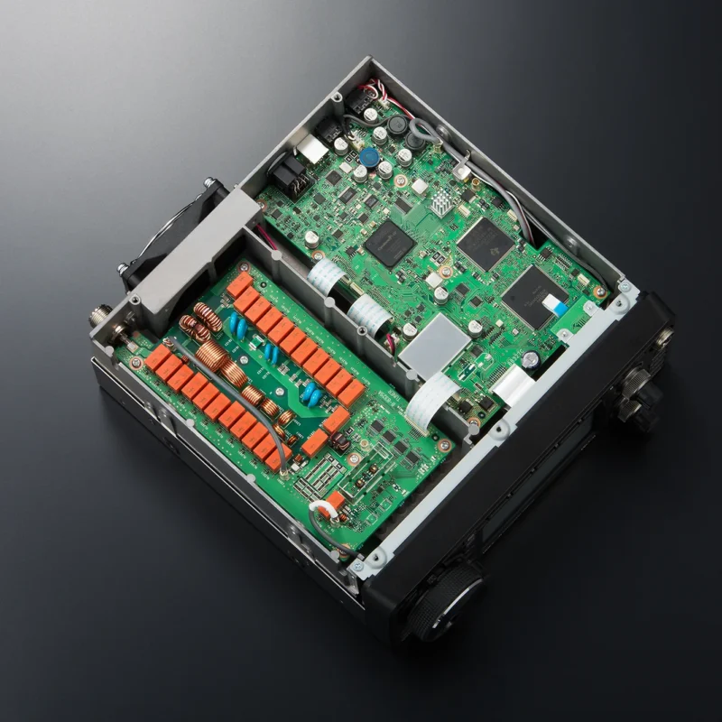 IC-7300 Transceiver HF Real-Time Scope, 100W 5kHz-1000kHz